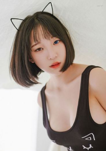 领导在车里含我奶头a片