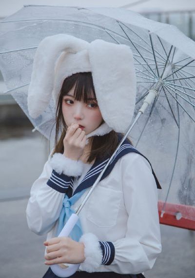 八尺夫人 在线