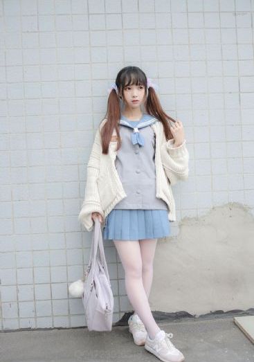 年轻的小姨子完整版