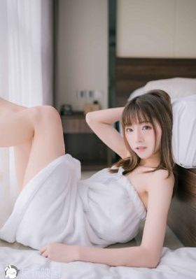 《宇能鸿一郎之桃子》电影