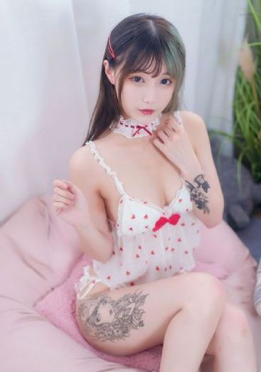 爱玛夫人在线观看