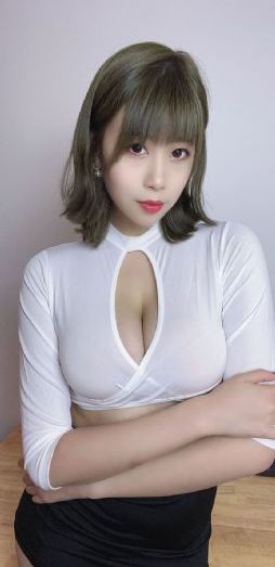 马龙带着嘻嘻哈哈接受采访