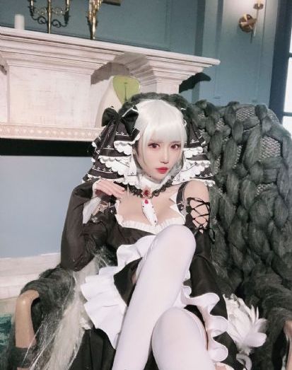 客厅里h亲女好c