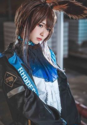 年轻丰满的继母3免费
